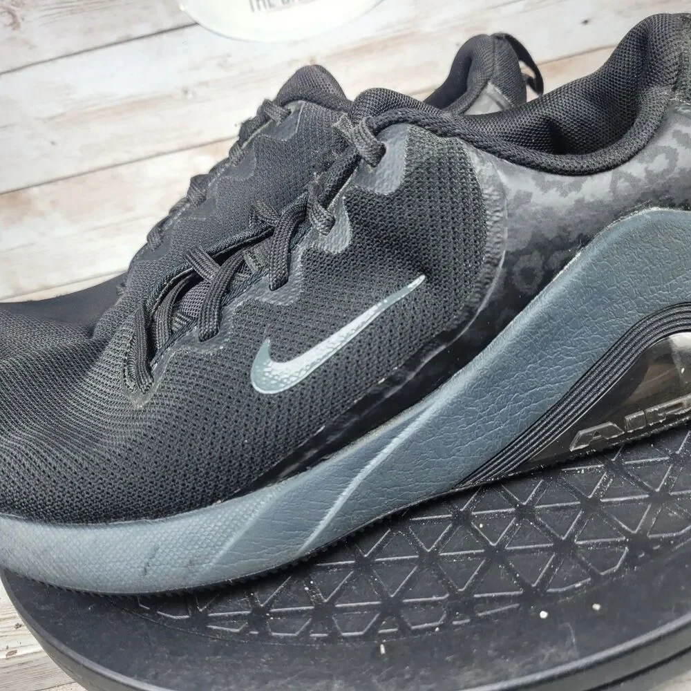 Nike Air Zoom Bella 7 Trainers Women's Size 7.5 Black Lace Up Athletic Running